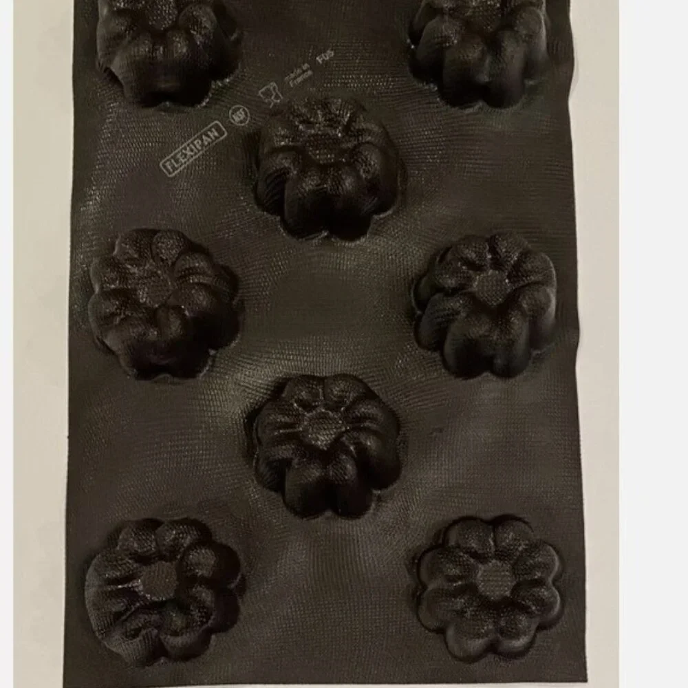 Demarle Flexipan Flower Nonstick Baking Mold Cake Pan France 8 Wells F05